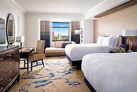 Club level, Deluxe Guest room, 2 Queen, City view, High floor