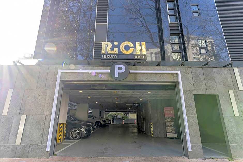 Richi Hotel