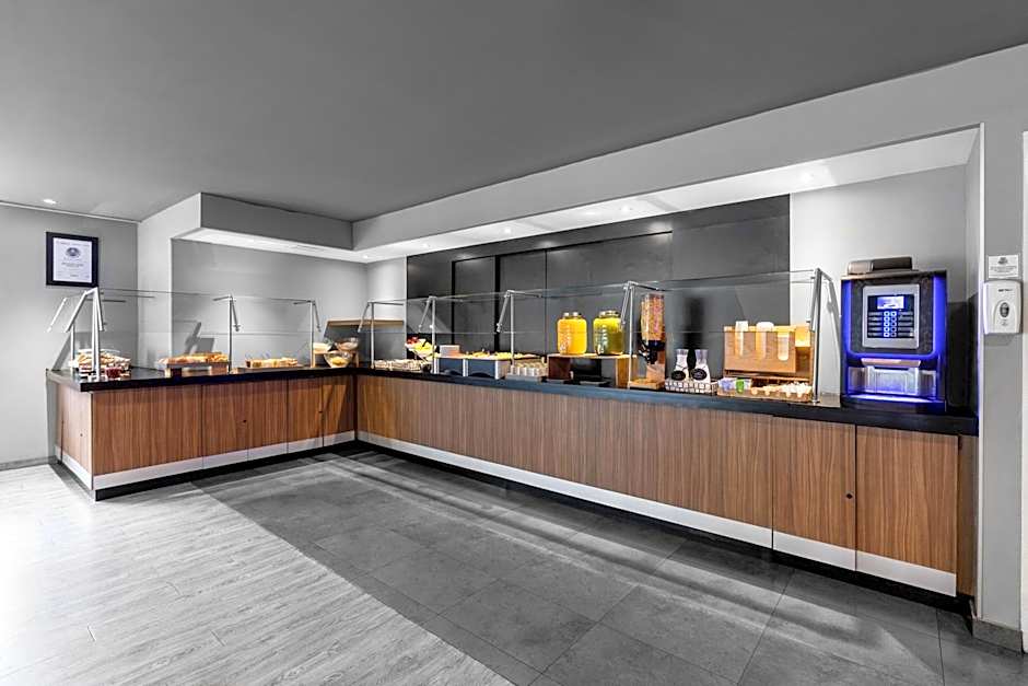 City Express Plus by Marriott Guadalajara Expo