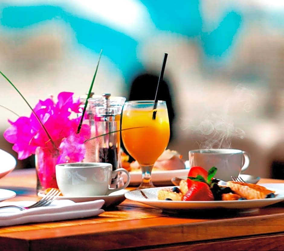 Holland House Beach Hotel