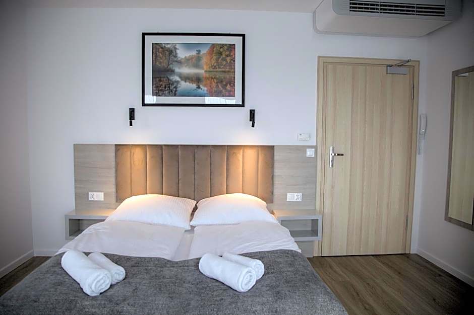 Hotel i Apartamenty Gorzelanny Dźwirzyno