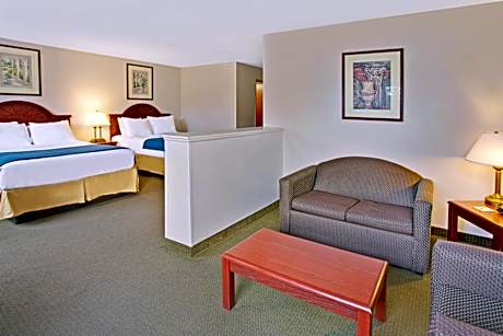 2 Queen Beds Studio Suite Non-Smoking