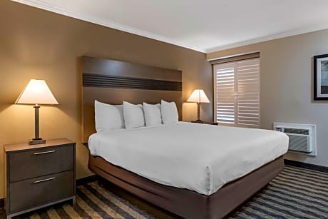 Executive King Room - Non-Smoking