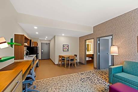 One-Bedroom King Suite