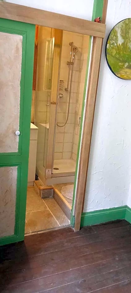 La Grille Fleurie, chambres d'hôte chez l'habitant