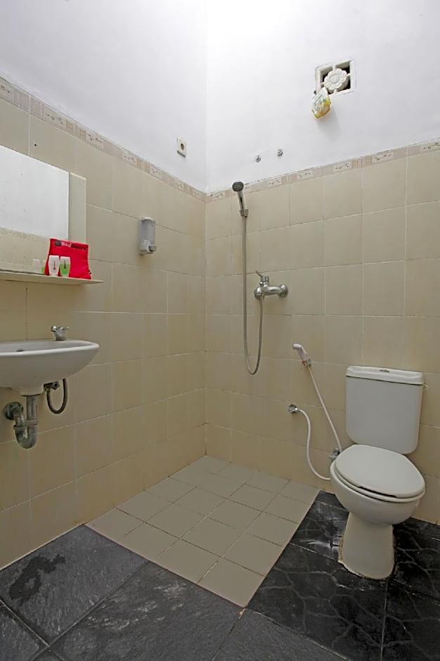 RedDoorz @ Soekarno Hatta 2