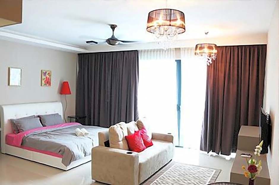 De Houz Guesthouse @ Setia Alam Trefoil