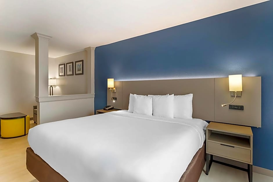 Comfort Inn & Suites Houston FM1960 - Champions