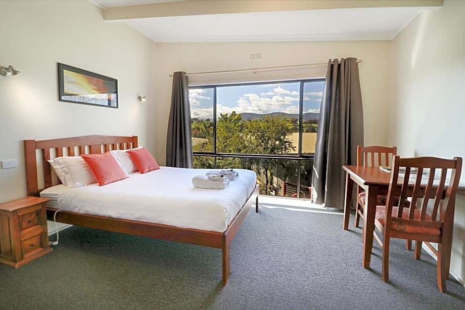 Off Mountain Accommodation