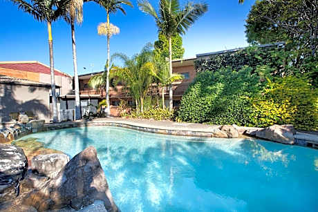 Villa Noosa Hotel