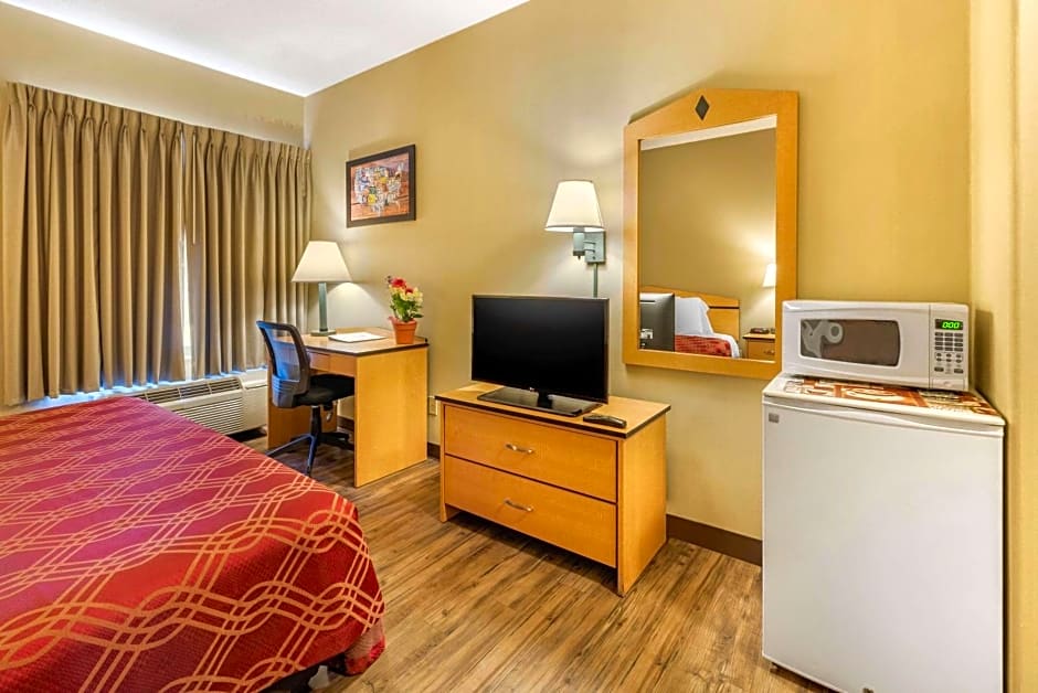 Econo Lodge Airport/Colorado Springs
