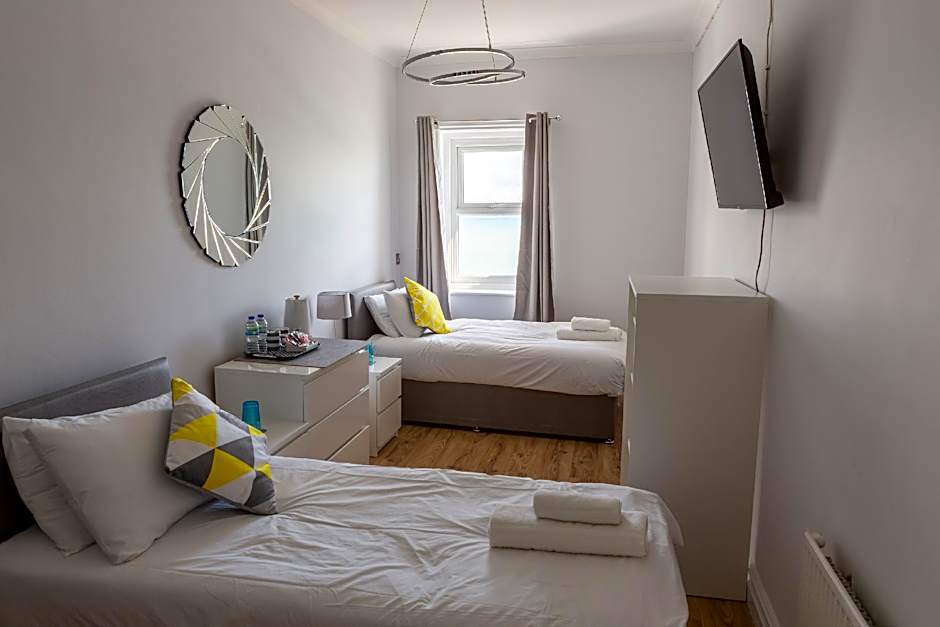 2 Beds, Countryside View — 8 fotoğraftan 1. fotoğraf