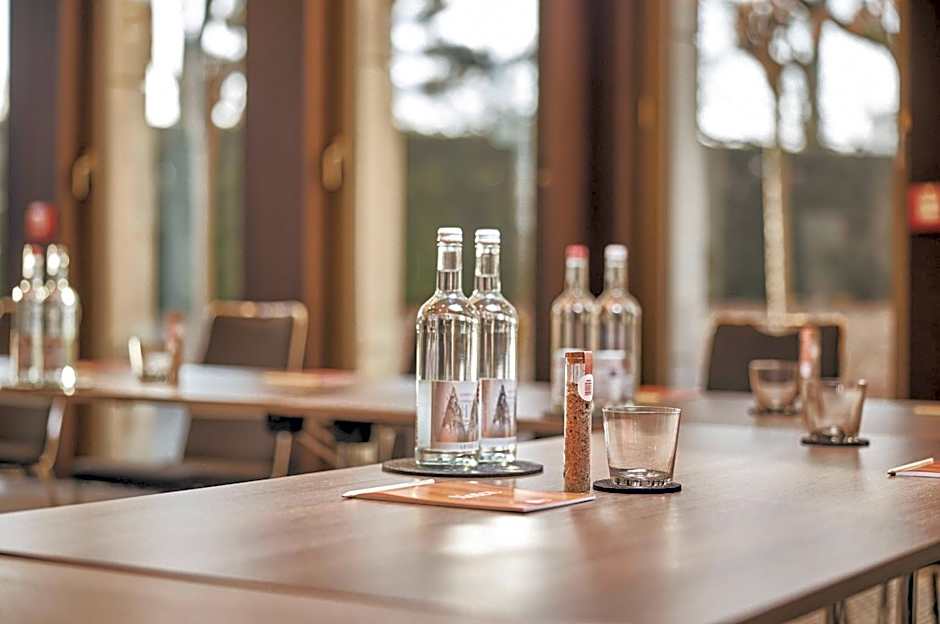 Wasserturm Hotel Cologne, Curio Collection by Hilton
