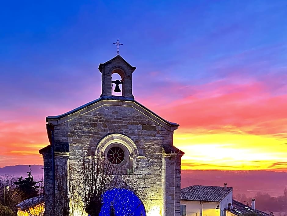 La Maison des Vendangeurs - TABLE D'HÔTES le soir du jeudi au dimanche- Jacuzzi - Balnéo SPA - ACCES PISCINE pour toutes les chambres sauf STUDIO COQUET- Piscine de mai à mi-octobre