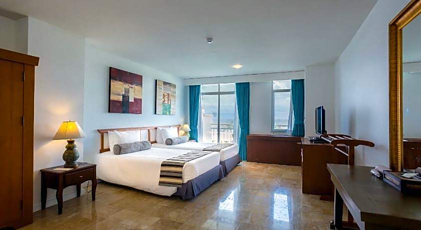 Waterfront Suites Phuket By Centara