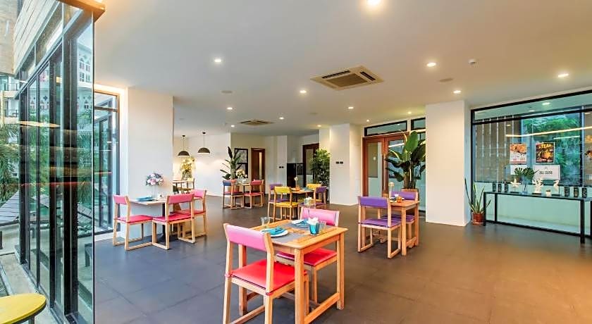 The Lunar Patong Hotel