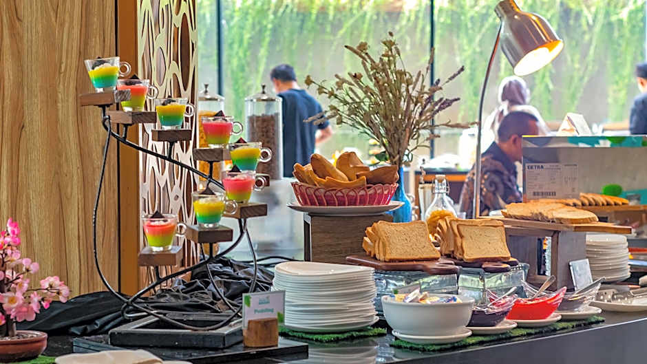 Hotel AYOLA Lippo Cikarang