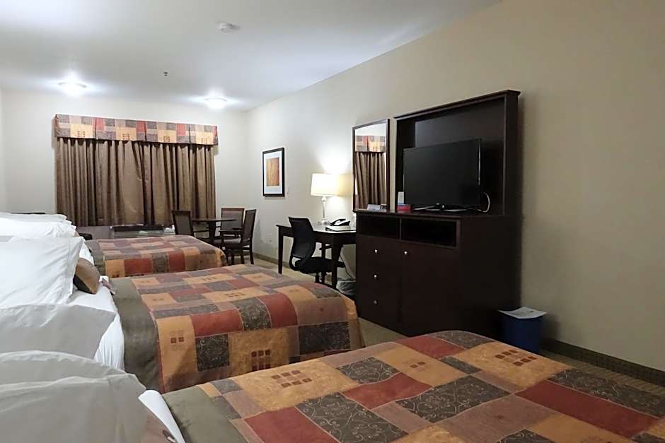 Ramada by Wyndham Weyburn