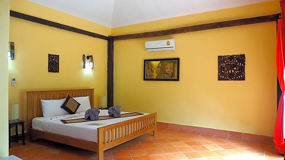 Photo 1 of 7 of Deluxe Bungalow