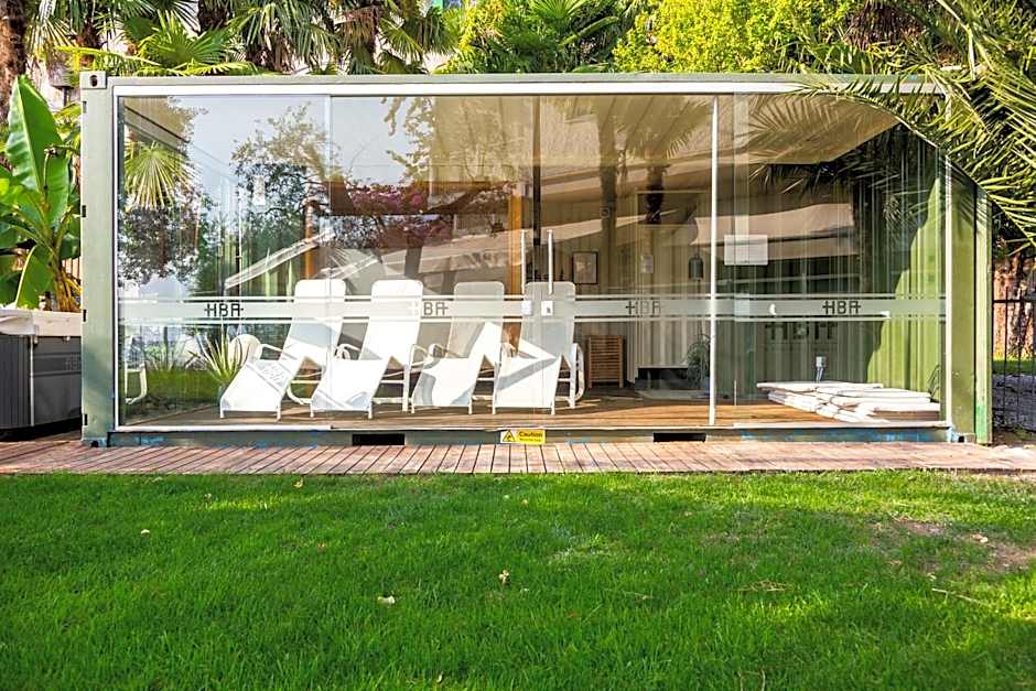 Hotel Baia Azzurra - Lake Front