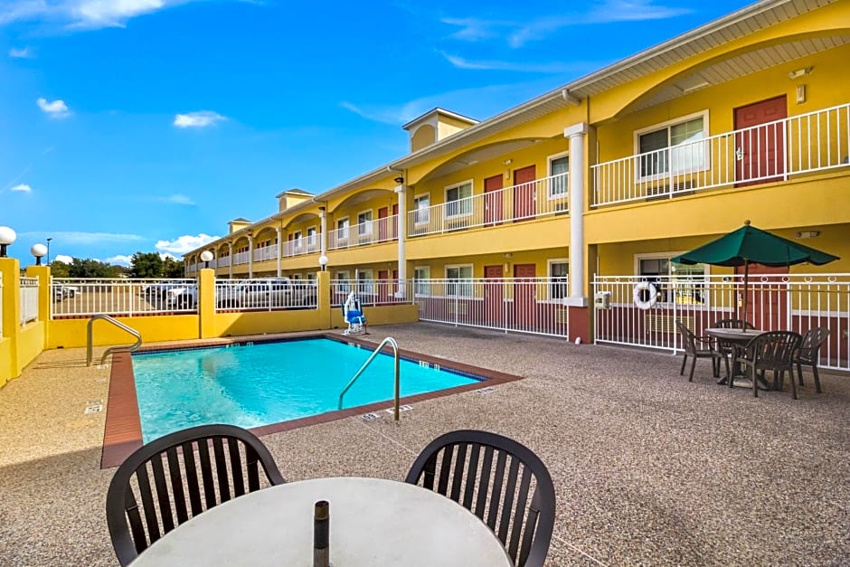 Scottish Inn and Suites Baytown