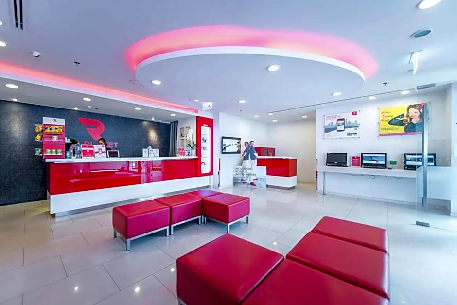 Easy Planet Phuket Patong
