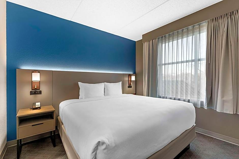 Comfort Inn & Suites Cuyahoga Falls - Akron
