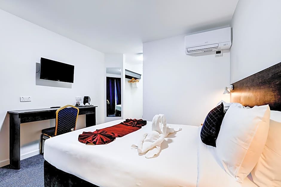 OYO The Chiltern Hotel