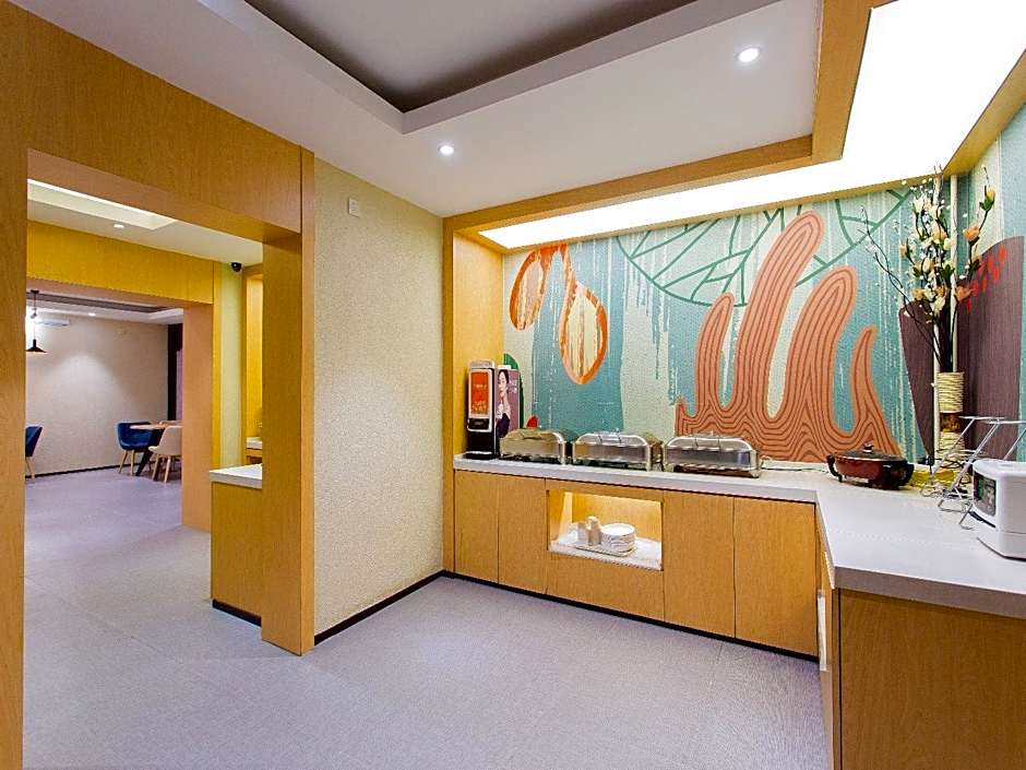 Hanting Hotel Lanzhou University Metro Station