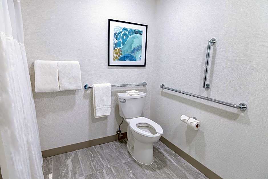 Hilton Garden Inn Lakewood