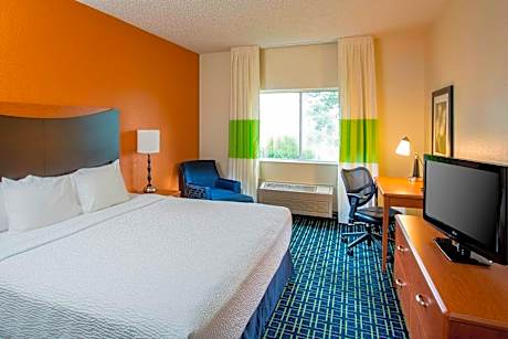 King Room with Bathtub - Mobility Access/Hearing Accessible