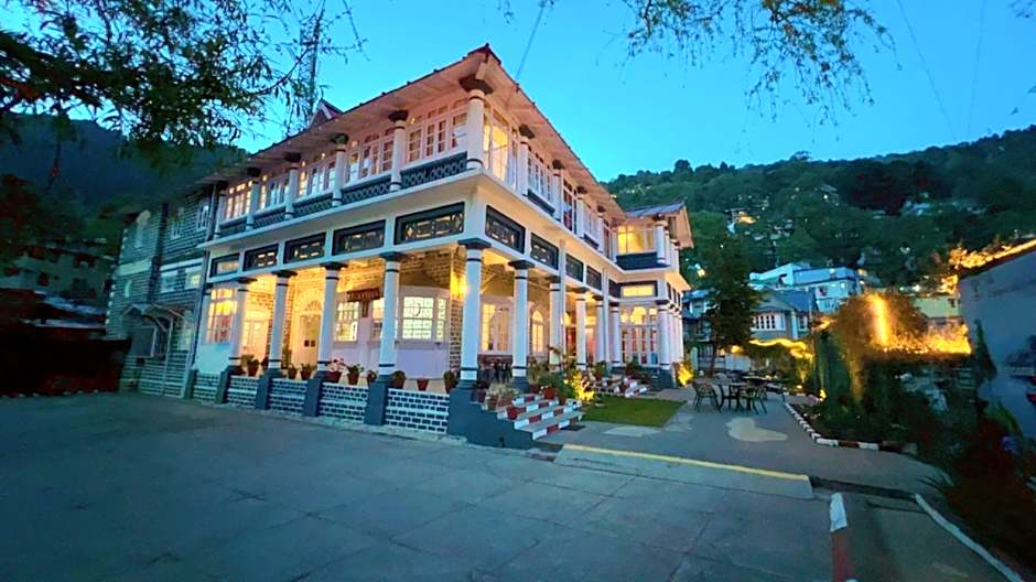 The Palace Belvedere Hotel