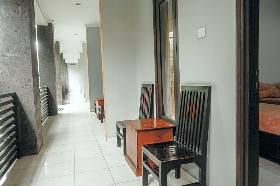 Hotel Diana 2