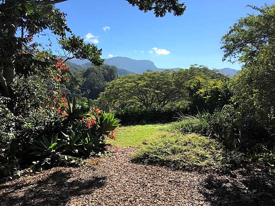 Hillcrest Mountain View Retreat