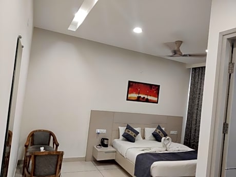 Large Double Room