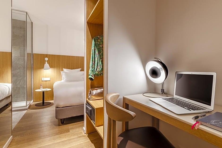 9Hotel Republique