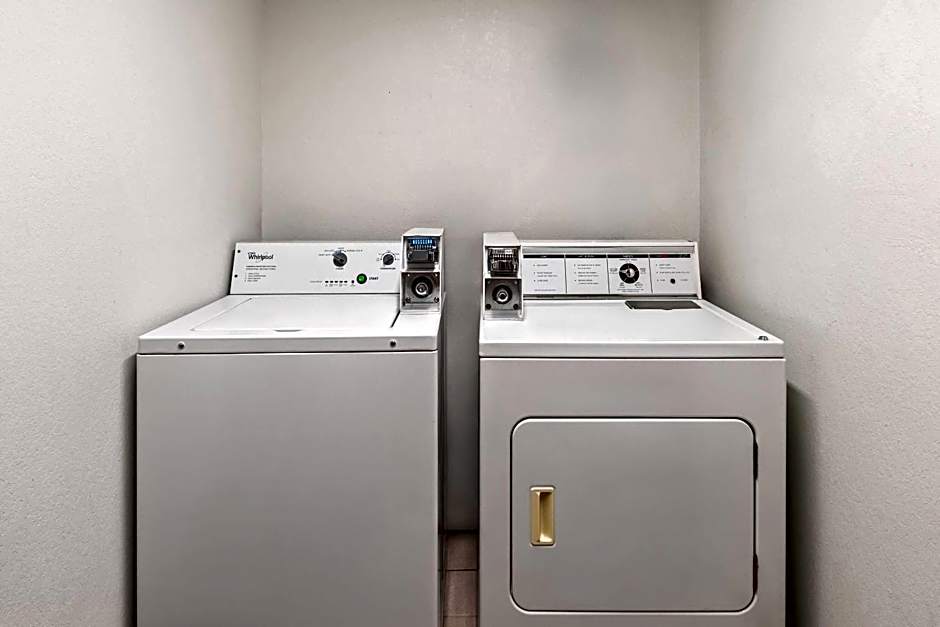 AmericInn by Wyndham Crookston U of M Crookston