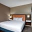 Hampton Inn By Hilton And Suites Harrisburg/North, Pa