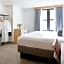 Hotel Saint Clair - Magnificent Mile