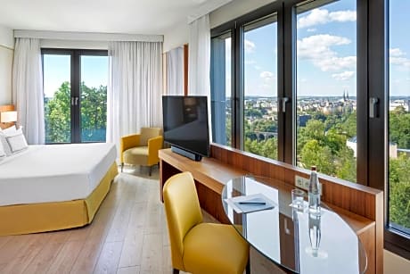 The Level Premium Room with City View