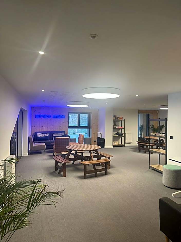 Apex2100 International Ski Academy Tignes