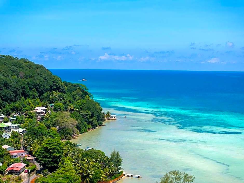 La Residence Villas & Studios