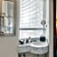 U Hotel Fifth Avenue