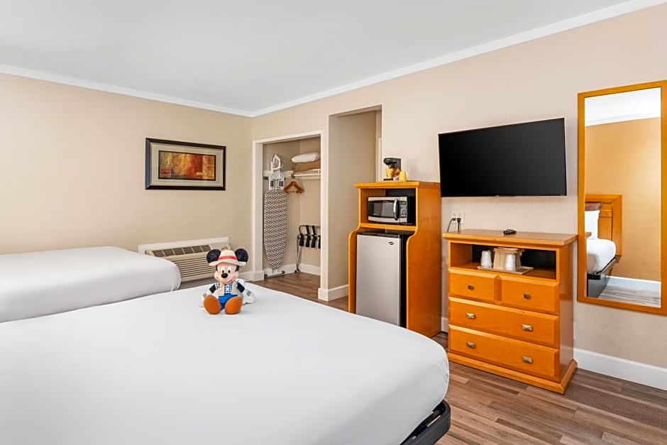 Anaheim Islander Inn And Suites