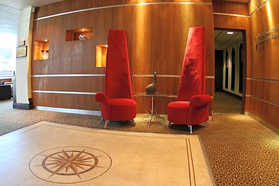 Inn On The Prom At The Fernlea Hotel