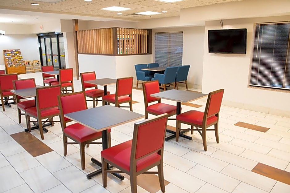 Holiday Inn Express Hotel & Suites Elkhart-South By IHG