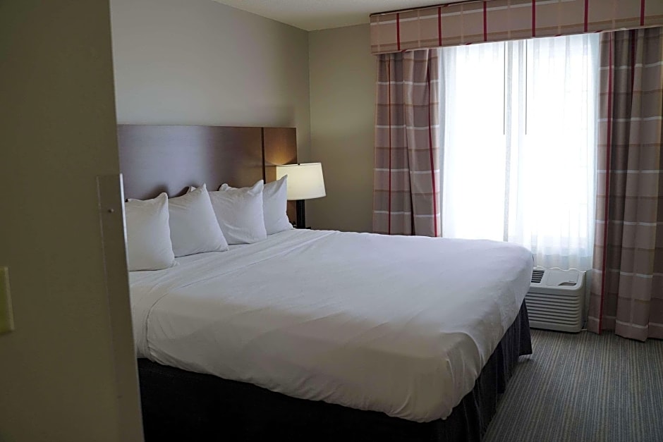 Photo 1 of 2 of 1 Queen Bed