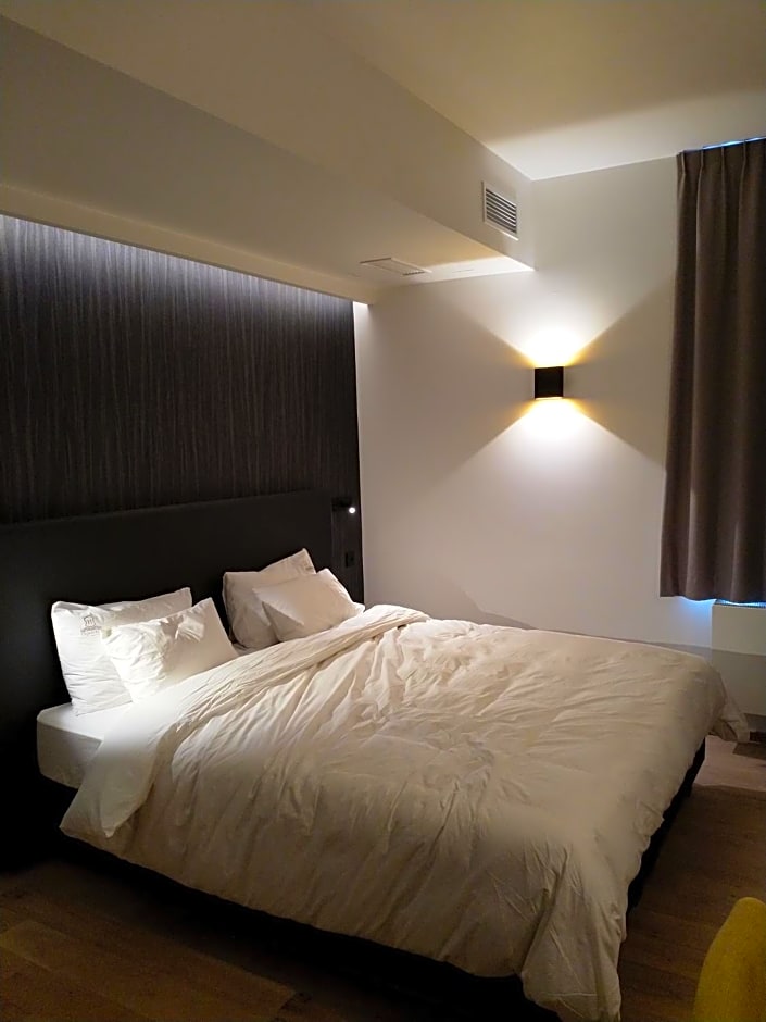 Foto 1 di 9 di Deluxe Double or Twin Room