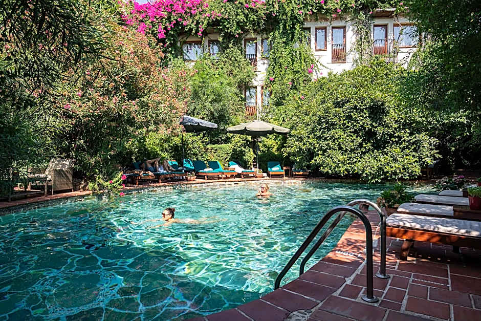 El Vino Hotel Suites