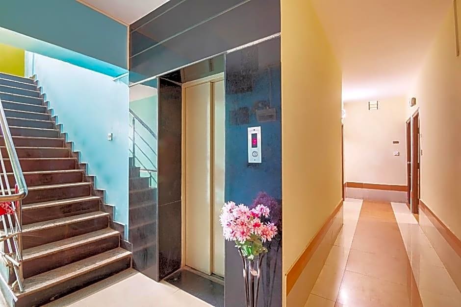 OYO 9016 Charu Comforts